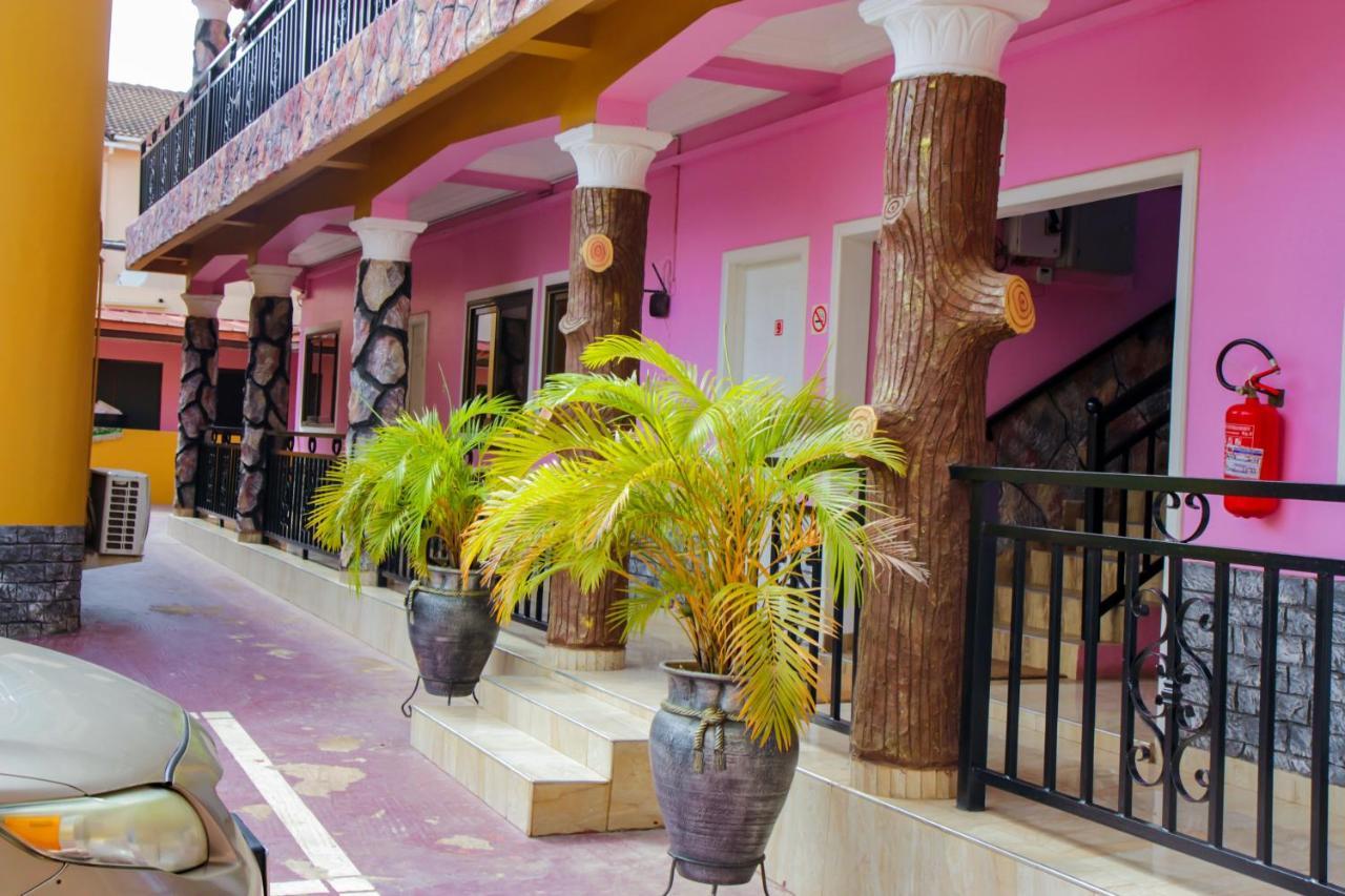 Hilton View Hotel Ogbodjo Exterior foto